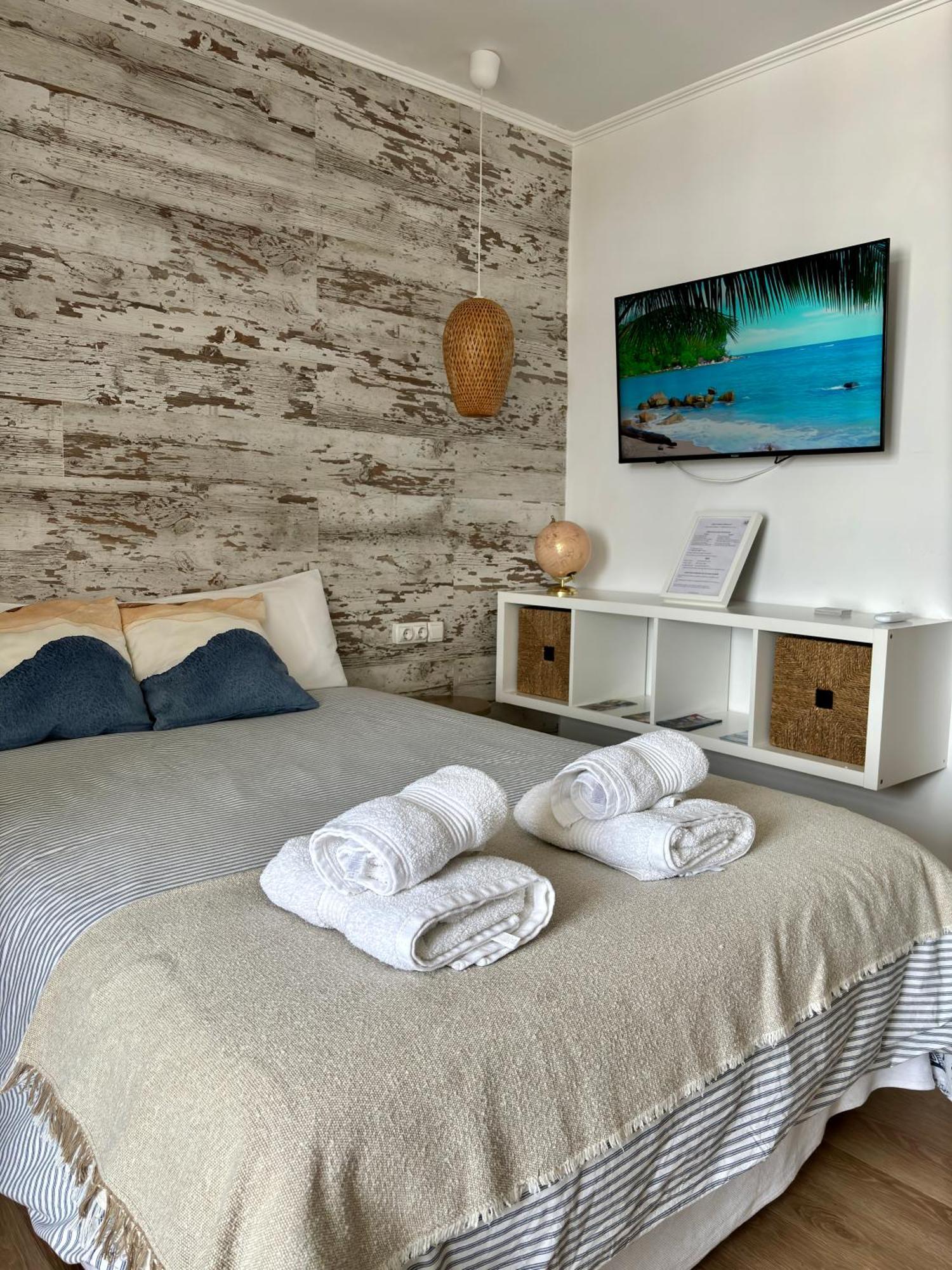 Ar Apartments - Central And Modern Apartment In Benalmádena Kültér fotó
